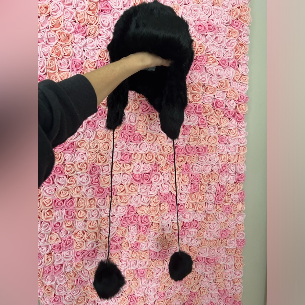 Rabbit fur hat - Picture 2 of 5